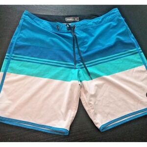 O'Neill Four Square Stretch size 38 inches Boardshorts